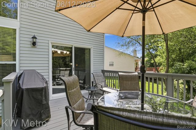 1061 Yorick Path, Wixom, MI 48393