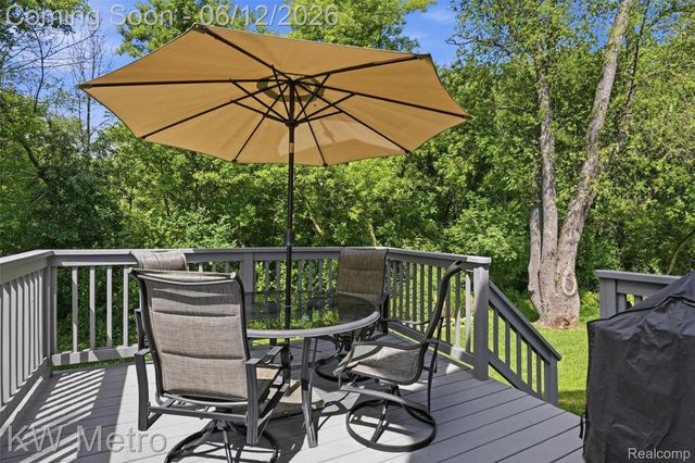1061 Yorick Path, Wixom, MI 48393