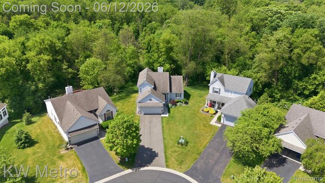 1061 Yorick Path, Wixom, MI 48393