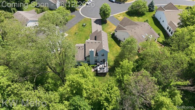 1061 Yorick Path, Wixom, MI 48393