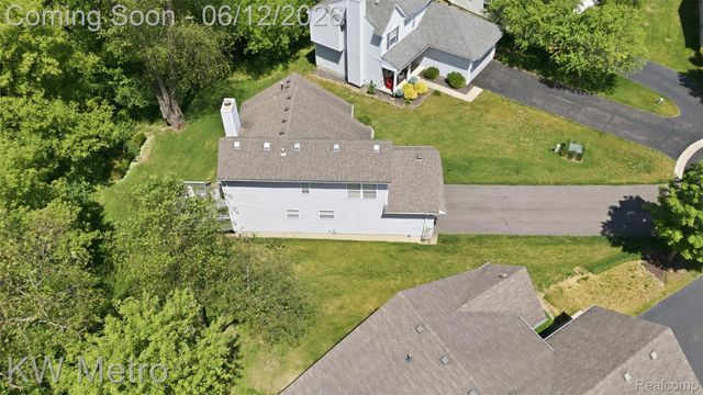 1061 Yorick Path, Wixom, MI 48393