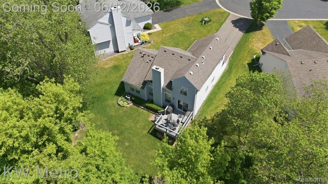 1061 Yorick Path, Wixom, MI 48393