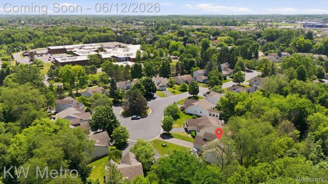 1061 Yorick Path, Wixom, MI 48393