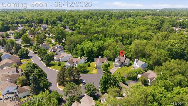 1061 Yorick Path, Wixom, MI 48393