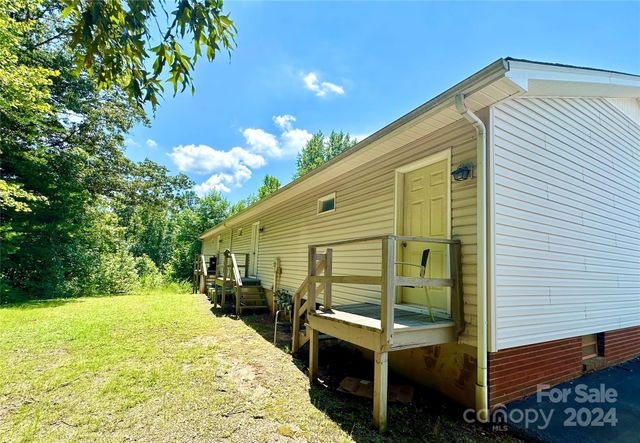 4092/4070 Hickory Boulevard, Granite Falls, NC 28630