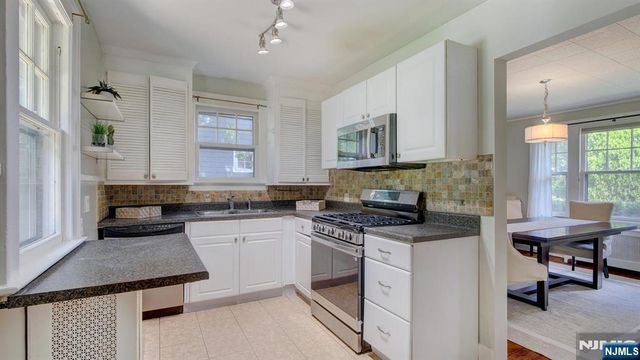 98 Wildwood Avenue, Montclair, NJ 07043