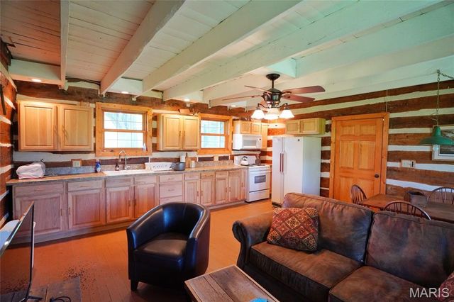 358 Highway P, Rhineland, MO 65069