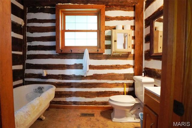 358 Highway P, Rhineland, MO 65069