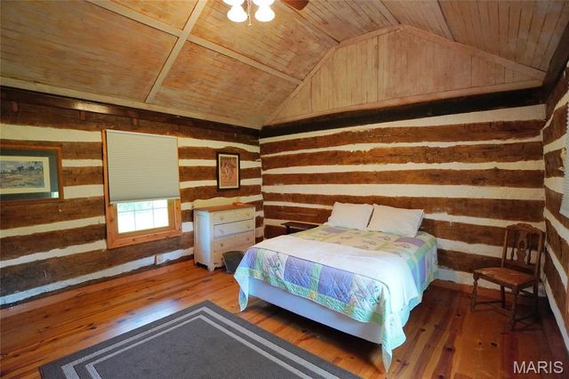 358 Highway P, Rhineland, MO 65069