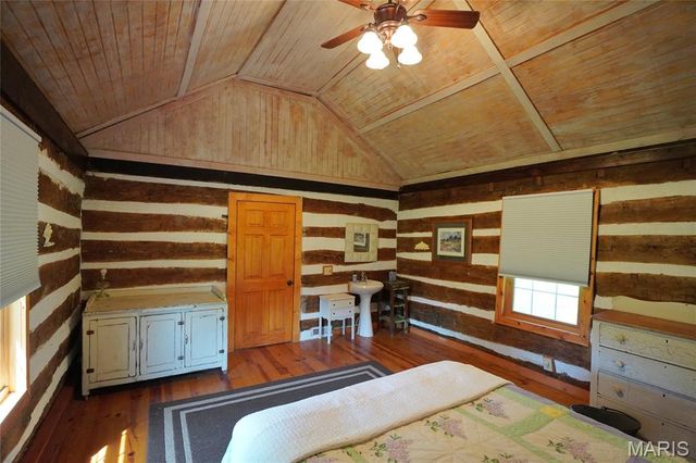 358 Highway P, Rhineland, MO 65069