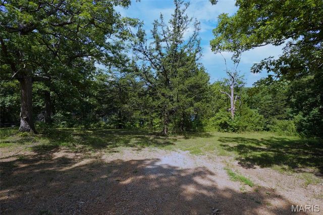 358 Highway P, Rhineland, MO 65069