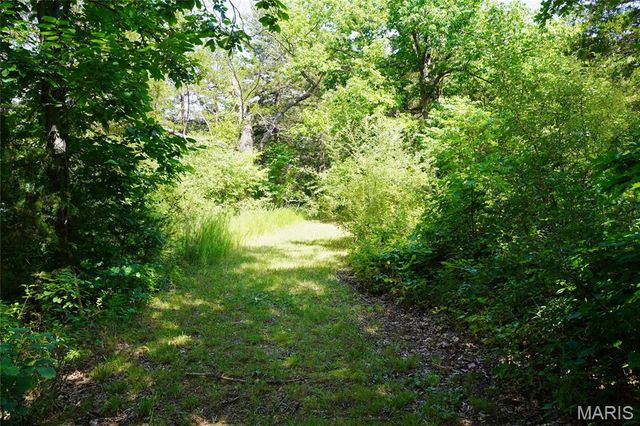 358 Highway P, Rhineland, MO 65069