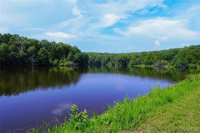 358 Highway P, Rhineland, MO 65069