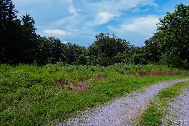 358 Highway P, Rhineland, MO 65069