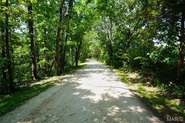 358 Highway P, Rhineland, MO 65069