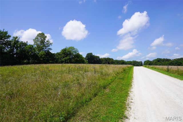 358 Highway P, Rhineland, MO 65069