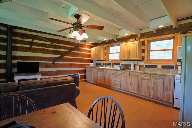 358 Highway P, Rhineland, MO 65069