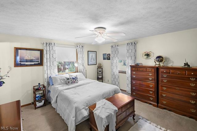 2438 Lyndon Drive, Green, OH 44685