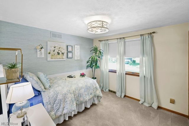 2438 Lyndon Drive, Green, OH 44685