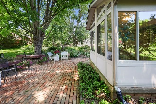 2438 Lyndon Drive, Green, OH 44685