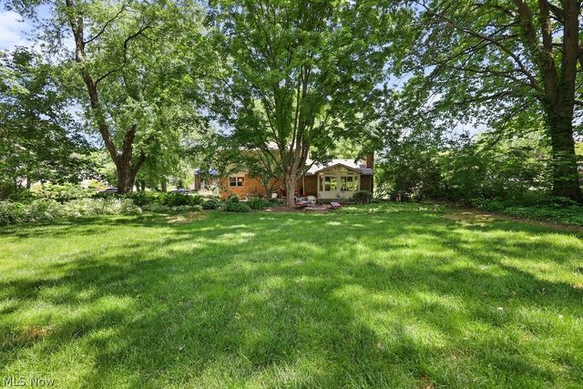 2438 Lyndon Drive, Green, OH 44685