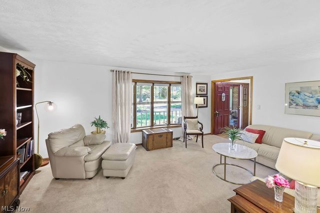 2438 Lyndon Drive, Green, OH 44685
