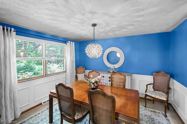 2438 Lyndon Drive, Green, OH 44685