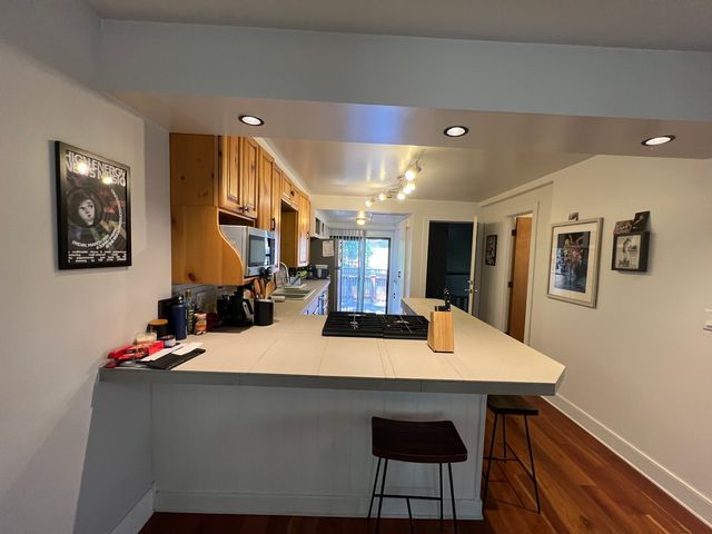 2128 N Hoyne Avenue 2, Chicago, IL 60647