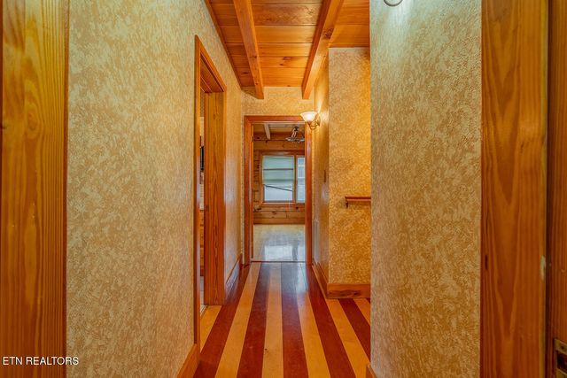 147 R & R Sawmill Rd, Harriman, TN 37748