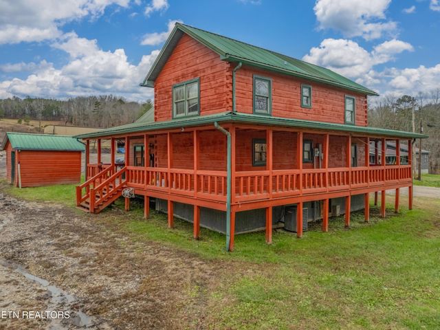 147 R & R Sawmill Rd, Harriman, TN 37748