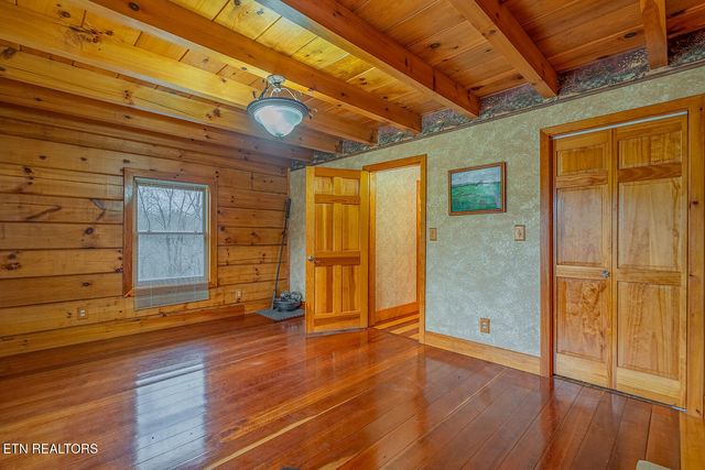 147 R & R Sawmill Rd, Harriman, TN 37748