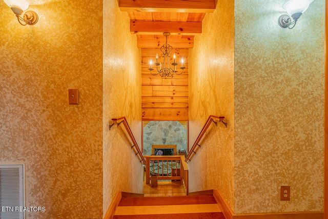 147 R & R Sawmill Rd, Harriman, TN 37748