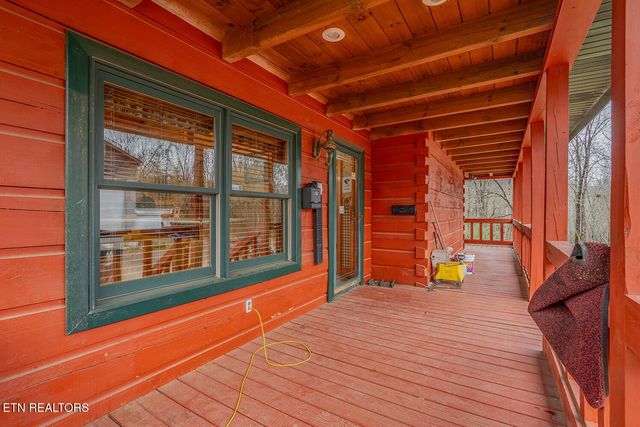 147 R & R Sawmill Rd, Harriman, TN 37748