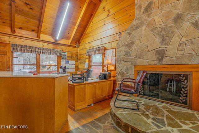 147 R & R Sawmill Rd, Harriman, TN 37748