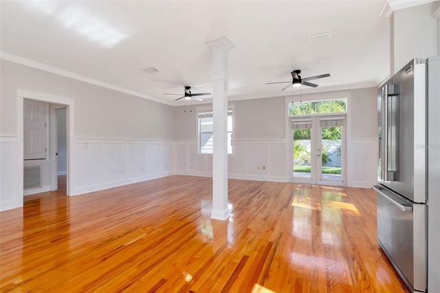 3113 W OAKELLAR AVENUE, Tampa, FL 33611