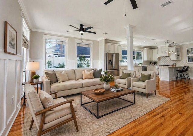 3113 W OAKELLAR AVENUE, Tampa, FL 33611