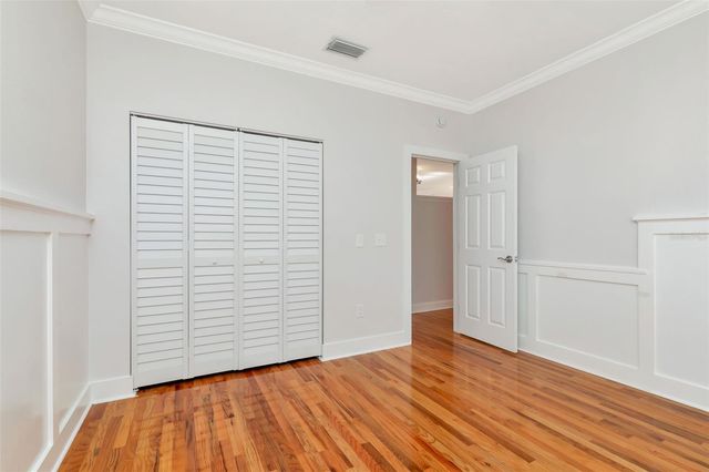 3113 W OAKELLAR AVENUE, Tampa, FL 33611