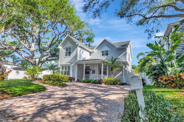 3113 W OAKELLAR AVENUE, Tampa, FL 33611