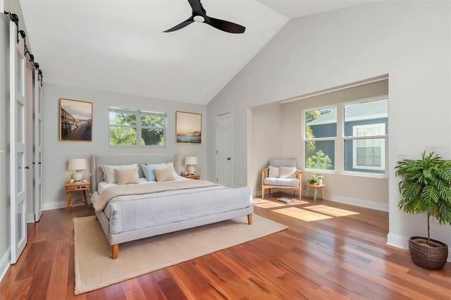 3113 W OAKELLAR AVENUE, Tampa, FL 33611