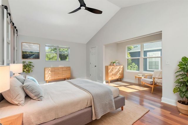 3113 W OAKELLAR AVENUE, Tampa, FL 33611