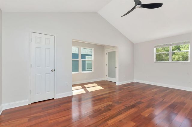 3113 W OAKELLAR AVENUE, Tampa, FL 33611