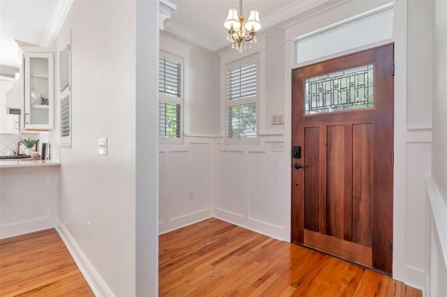 3113 W OAKELLAR AVENUE, Tampa, FL 33611