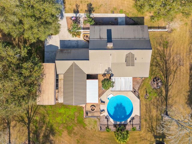 250 Rue De Beauville, Napoleonville, LA 70390