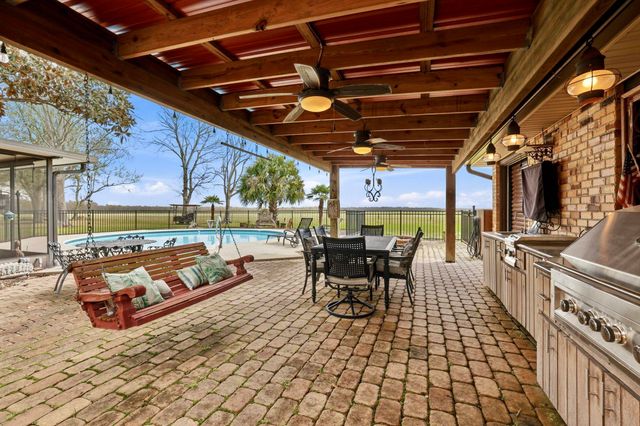 250 Rue De Beauville, Napoleonville, LA 70390