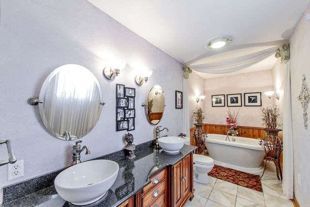 250 Rue De Beauville, Napoleonville, LA 70390