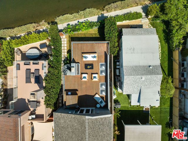 3001 Grand Canal, Venice, CA 90291