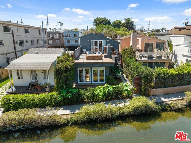 3001 Grand Canal, Venice, CA 90291