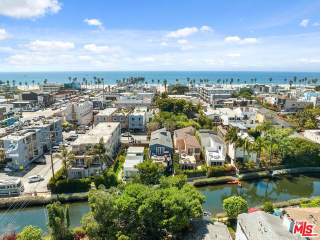3001 Grand Canal, Venice, CA 90291