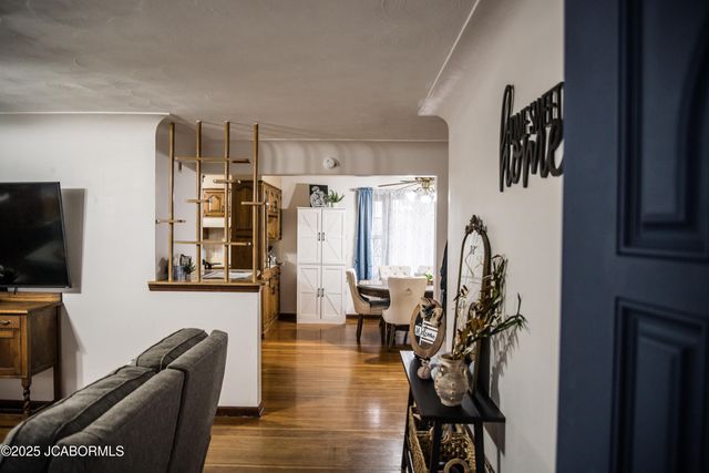 223 TOMAHAWK ROAD, Jefferson City, MO 65109