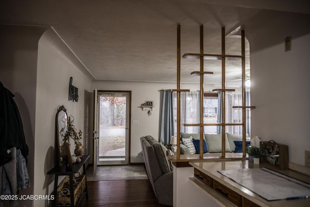 223 TOMAHAWK ROAD, Jefferson City, MO 65109